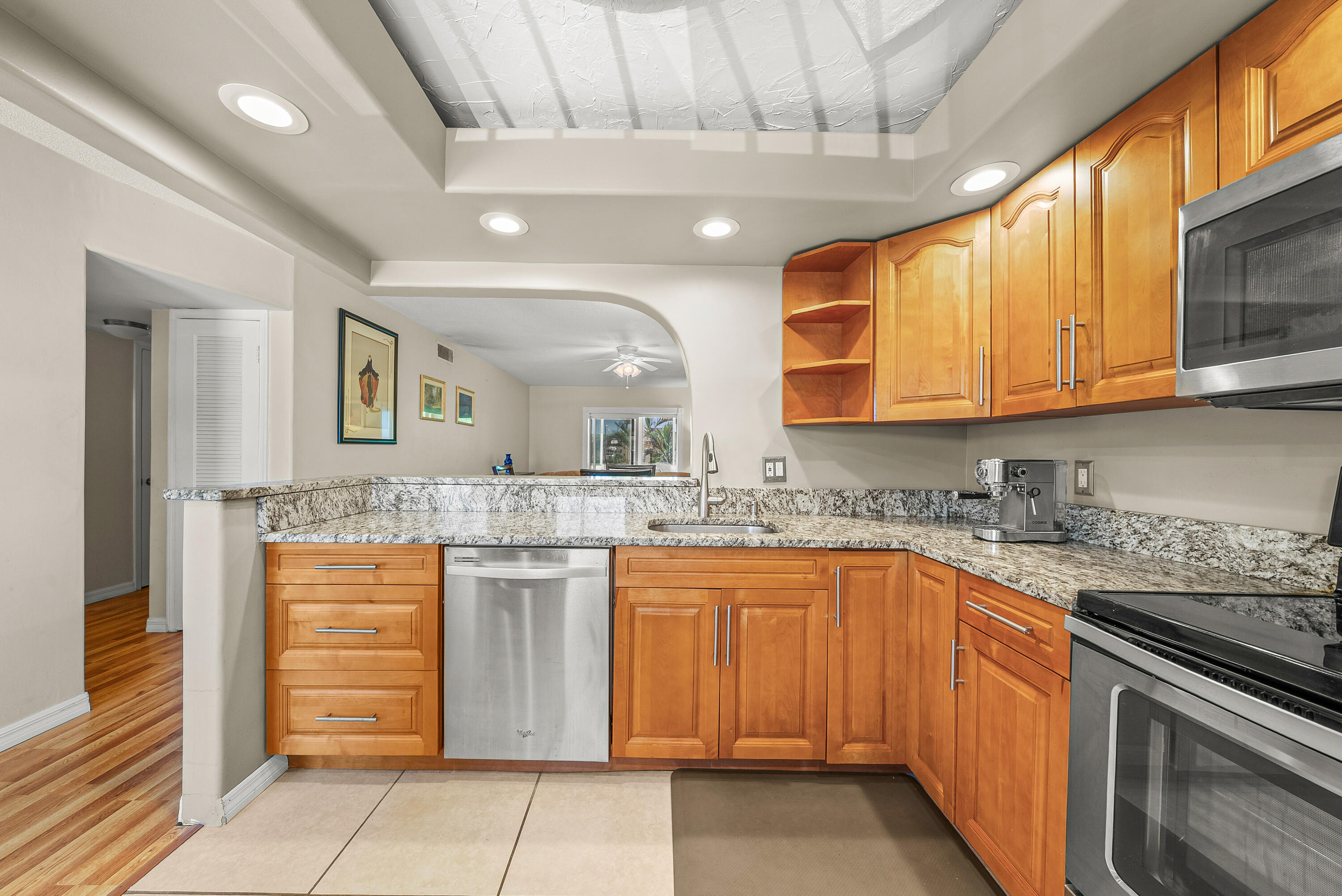 VILLAGE ROYALE - Residential