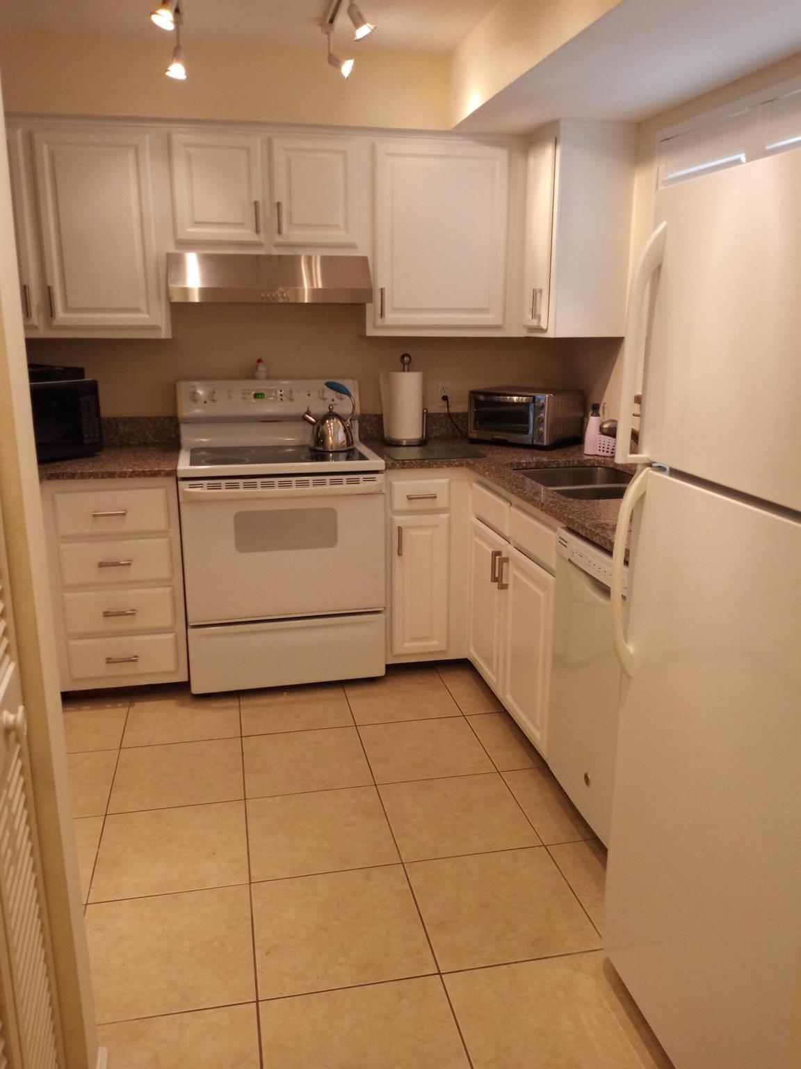 JUNO SHORES RESORT CONDO - Residential Lease