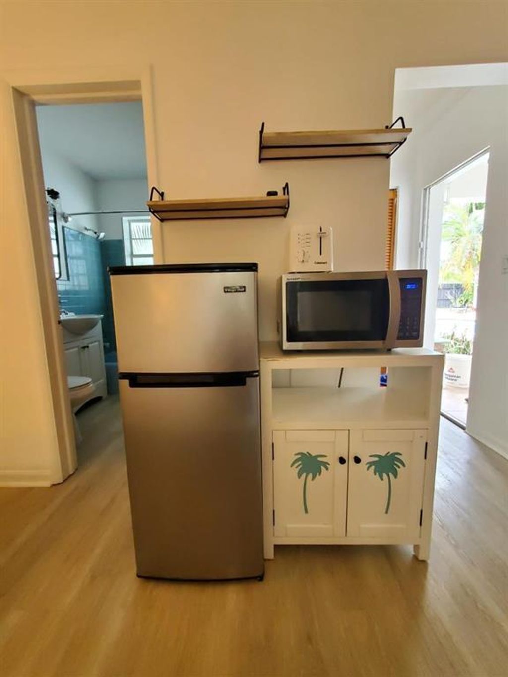 Photo of 1400 NE 4th Court #4, Fort Lauderdale, FL 33301 (MLS # B26017598)