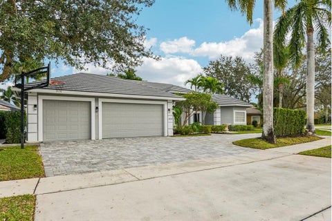 Tiny photo for 1919 S CLUB Drive, Wellington, FL 33414 (MLS # B26070880)