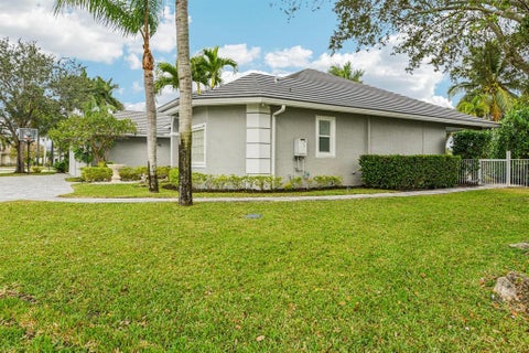 Tiny photo for 1919 S CLUB Drive, Wellington, FL 33414 (MLS # B26070880)