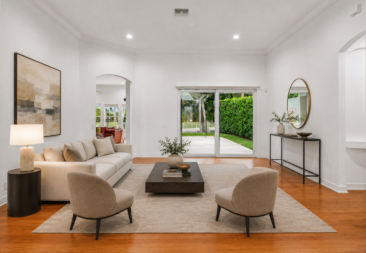 1919 S CLUB Drive