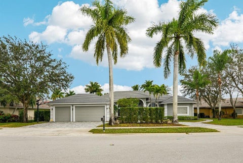 Tiny photo for 1919 S CLUB Drive, Wellington, FL 33414 (MLS # B26070880)
