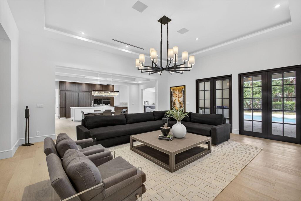 Photo of 17 Carrick Road, Palm Beach Gardens, FL 33418 (MLS # B26022580)