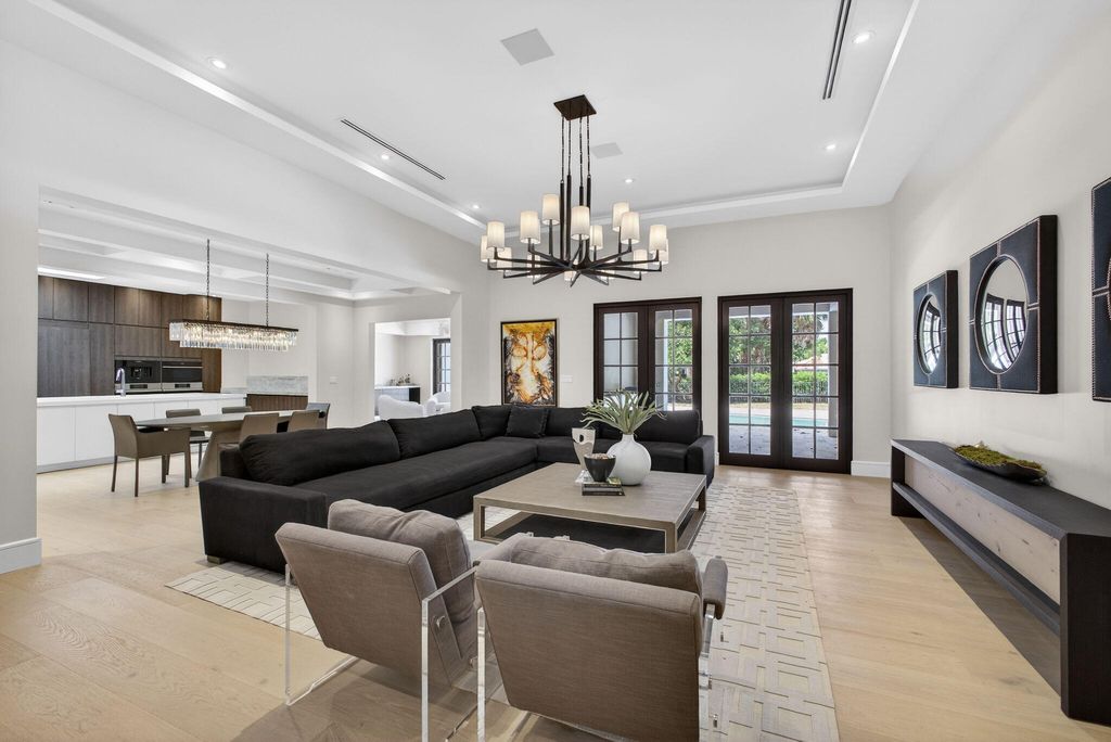 Photo of 17 Carrick Road, Palm Beach Gardens, FL 33418 (MLS # B26022580)