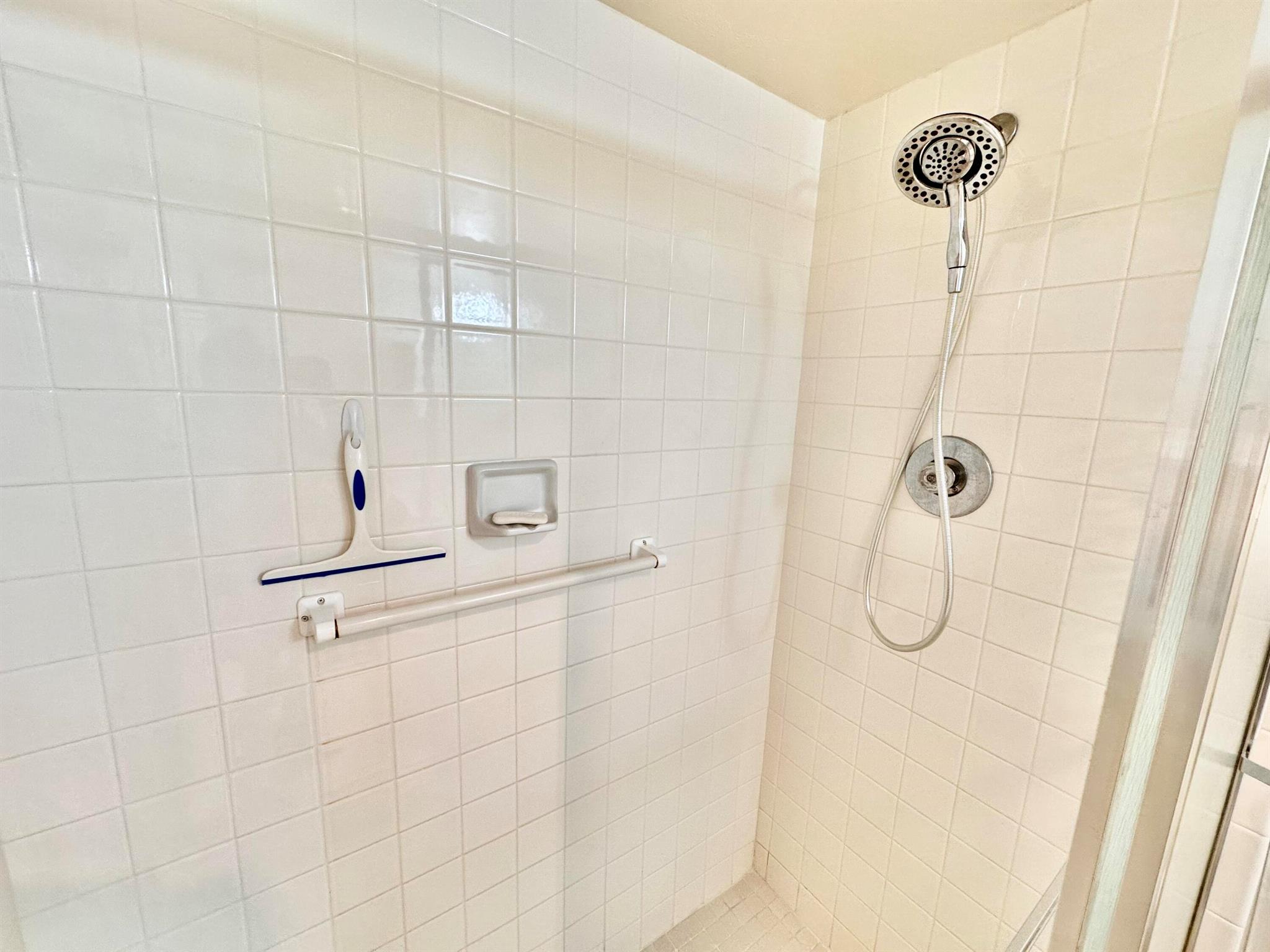 WYNMOOR COMMUNITY - Residential Lease