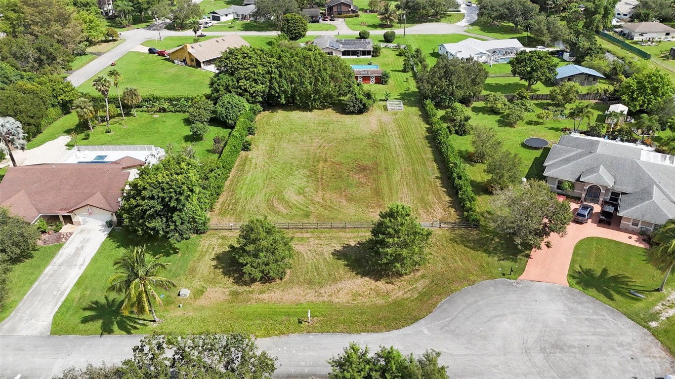 The Trails 143-35 B - Land