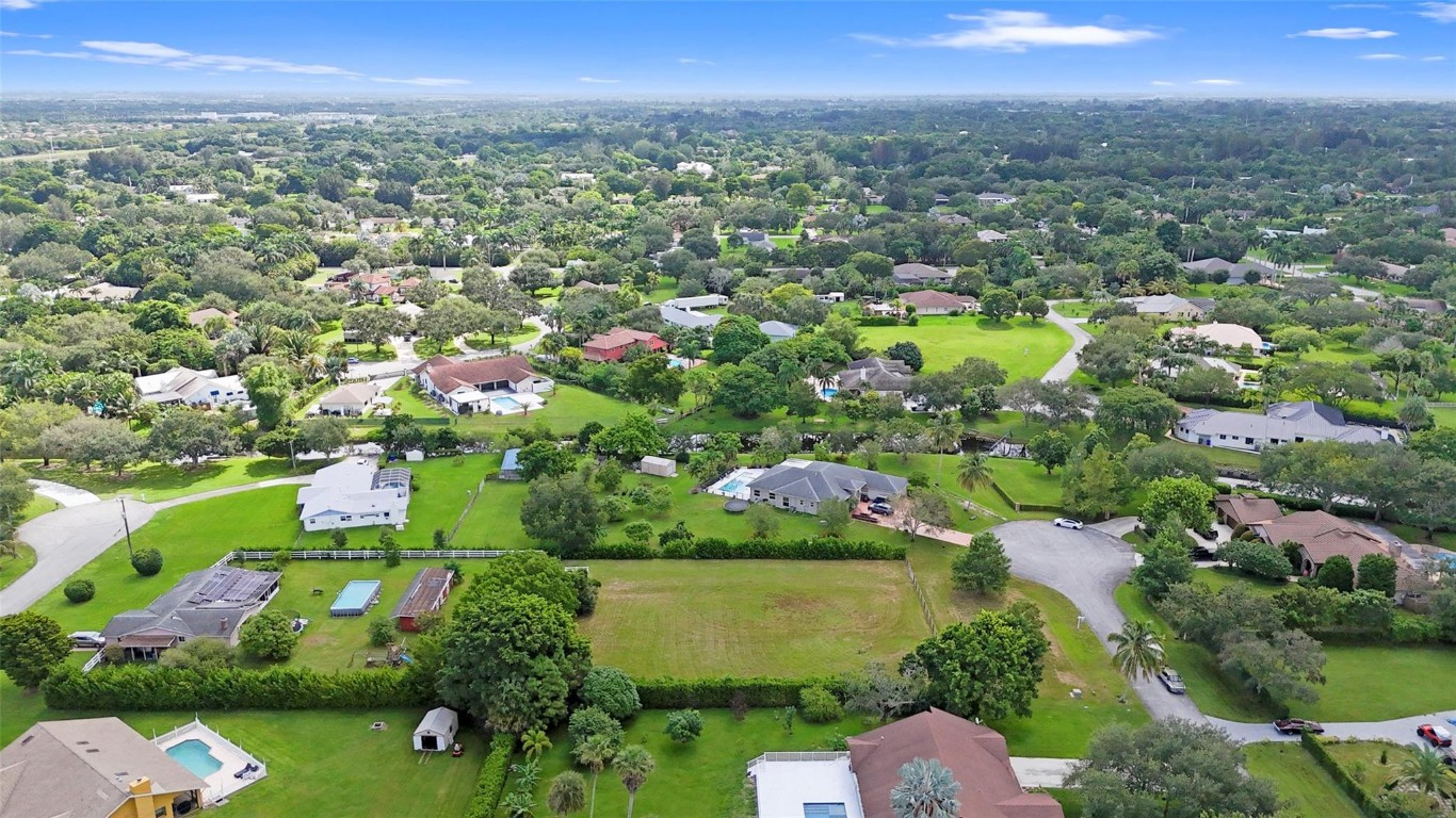 The Trails 143-35 B - Land