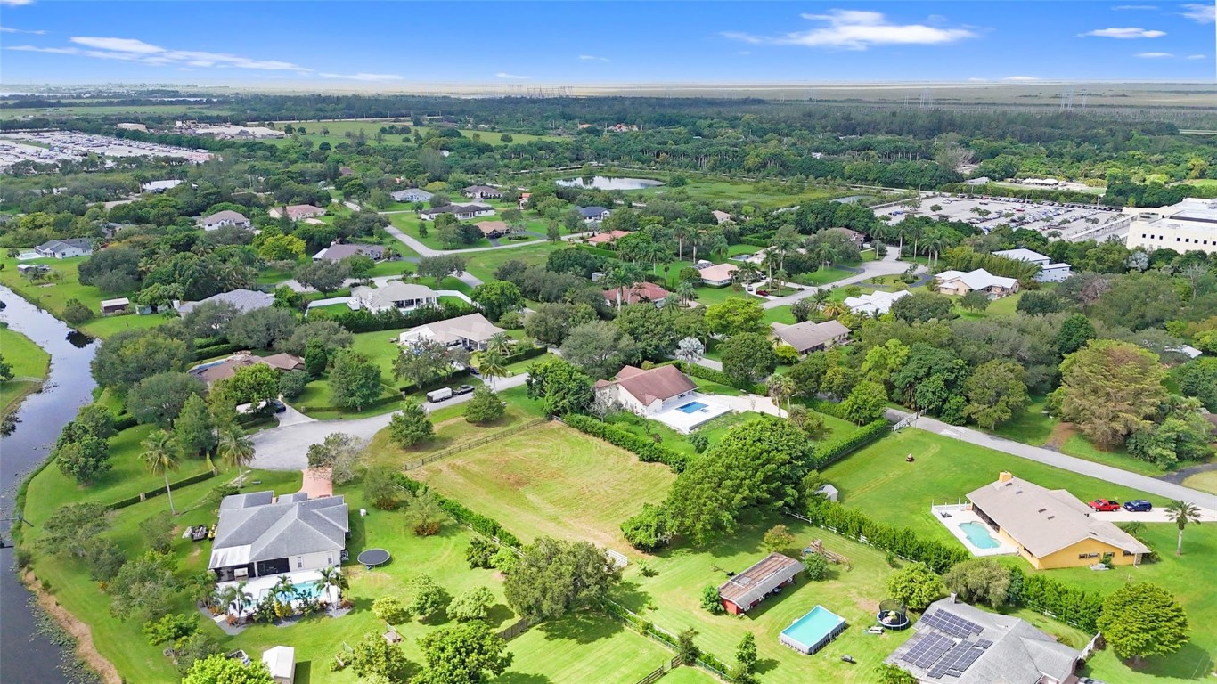 The Trails 143-35 B - Land