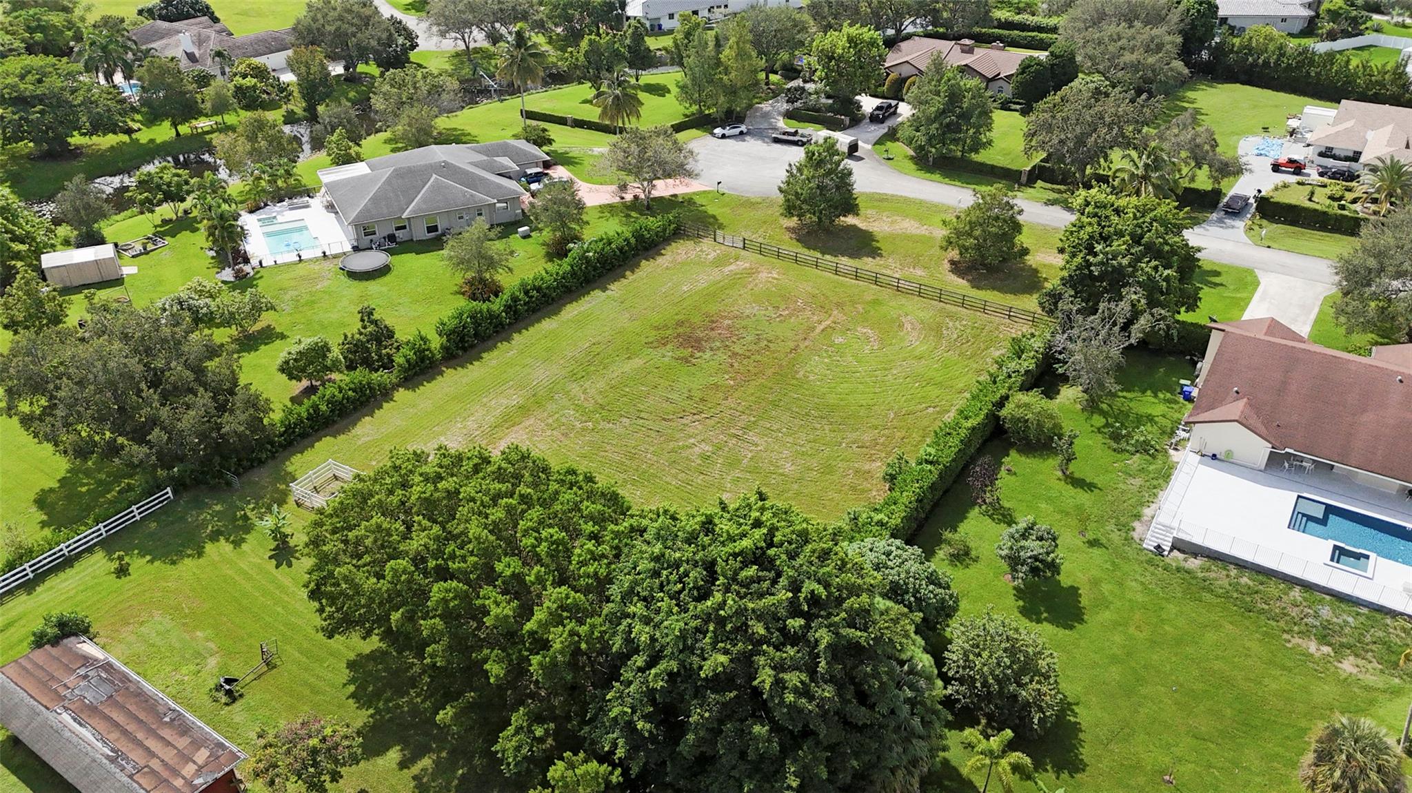 The Trails 143-35 B - Land