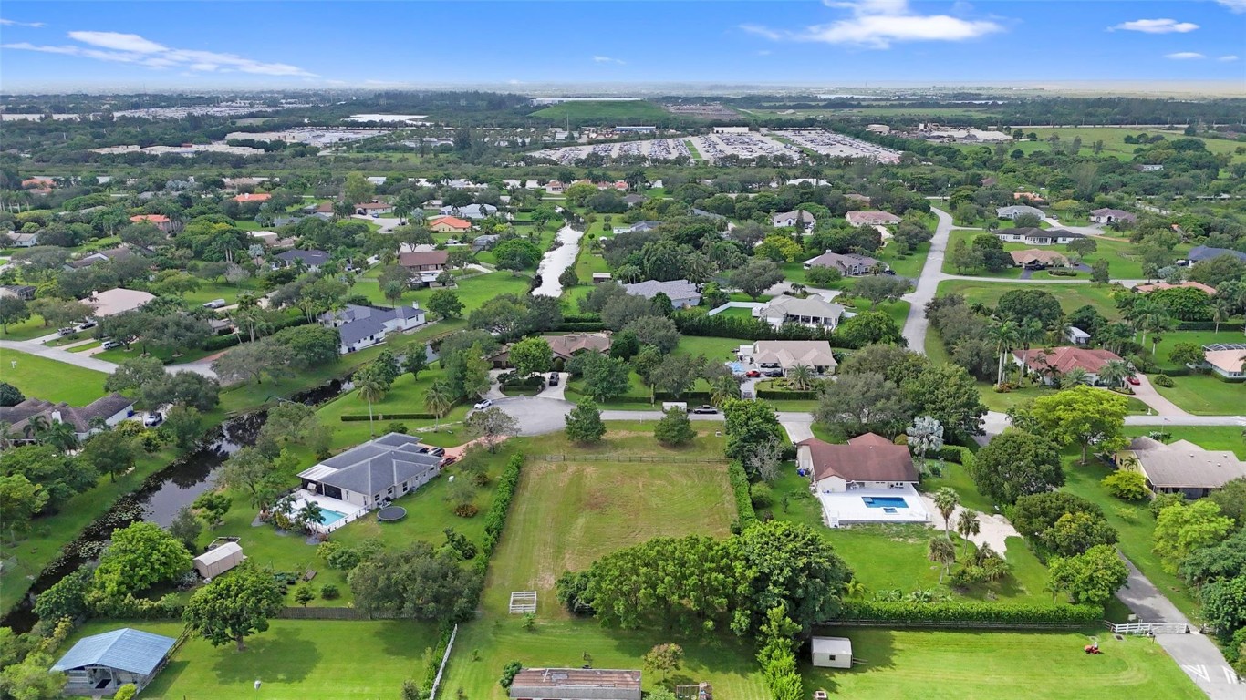 The Trails 143-35 B - Land