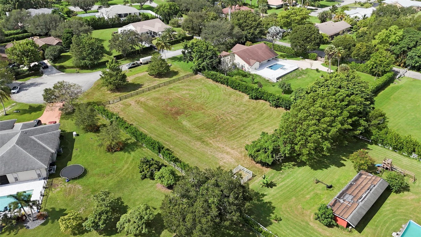 The Trails 143-35 B - Land