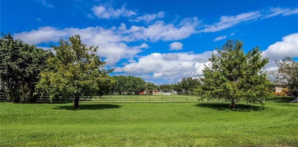 The Trails 143-35 B - Land