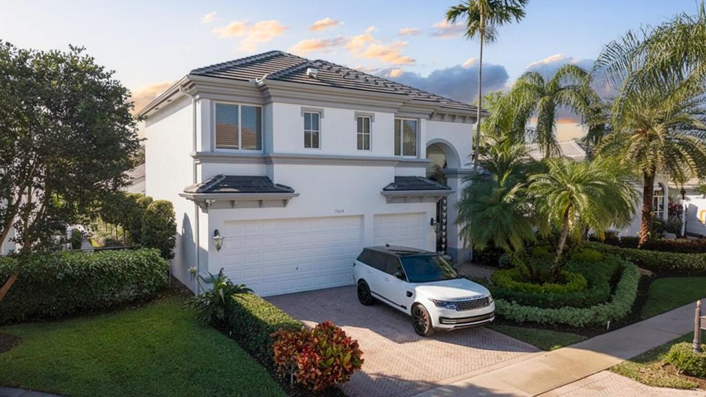 Photo of 7864 L Aquila Way, Delray Beach, FL 33446 (MLS # R11156131)