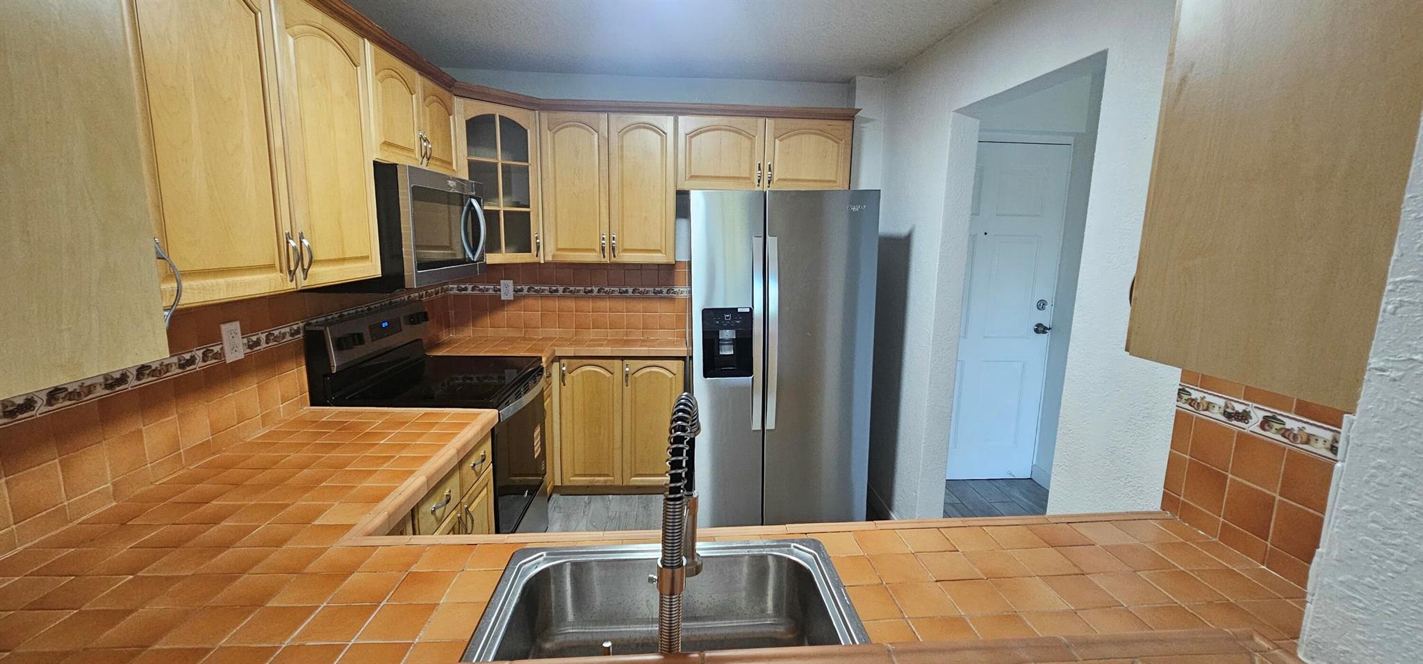 TWENTY FIVE HUNDRED CONDO - Residential Lease