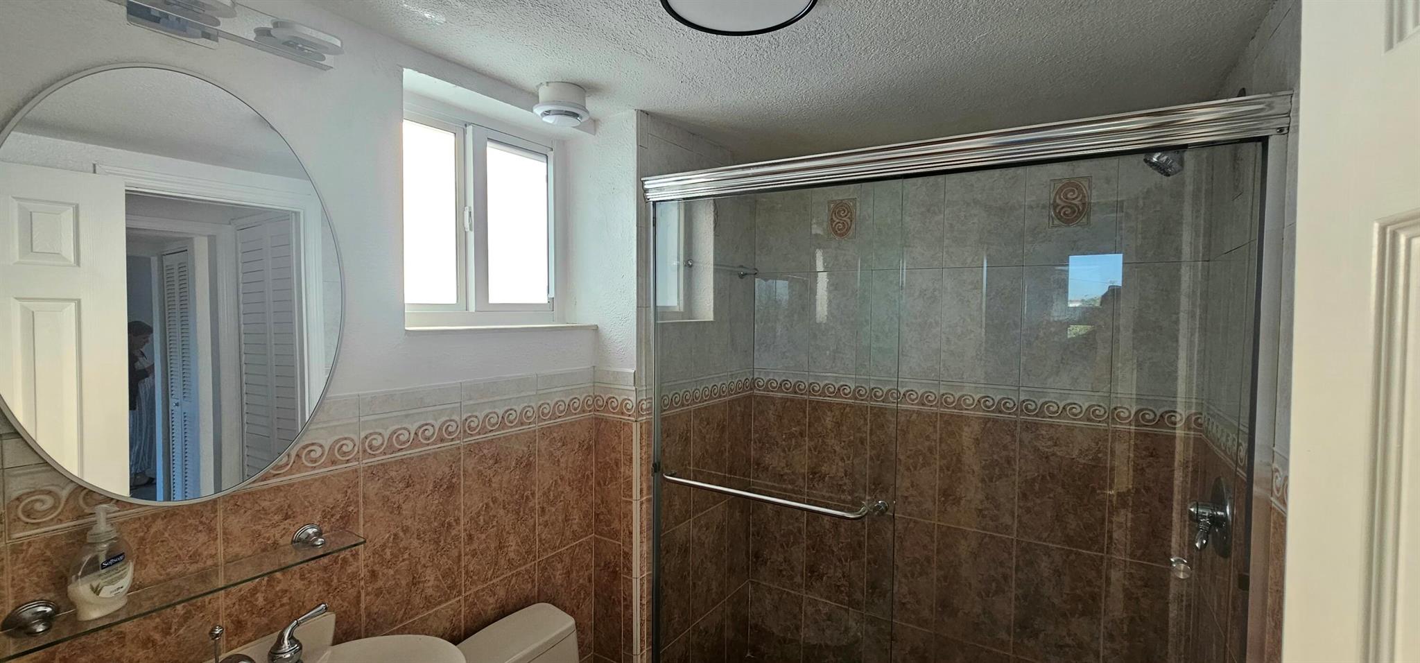 TWENTY FIVE HUNDRED CONDO - Residential Lease
