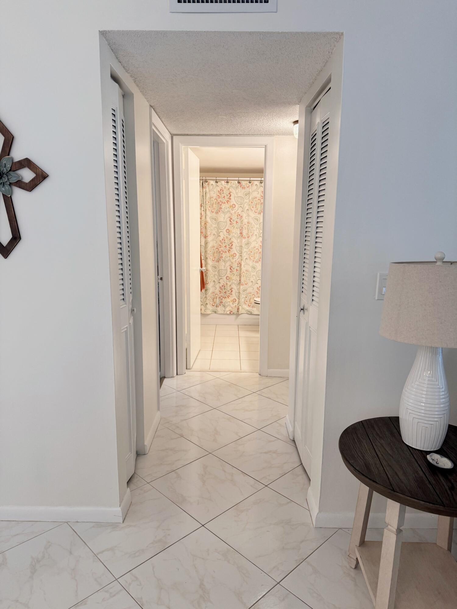 KINGSWOOD CONDO - Residential