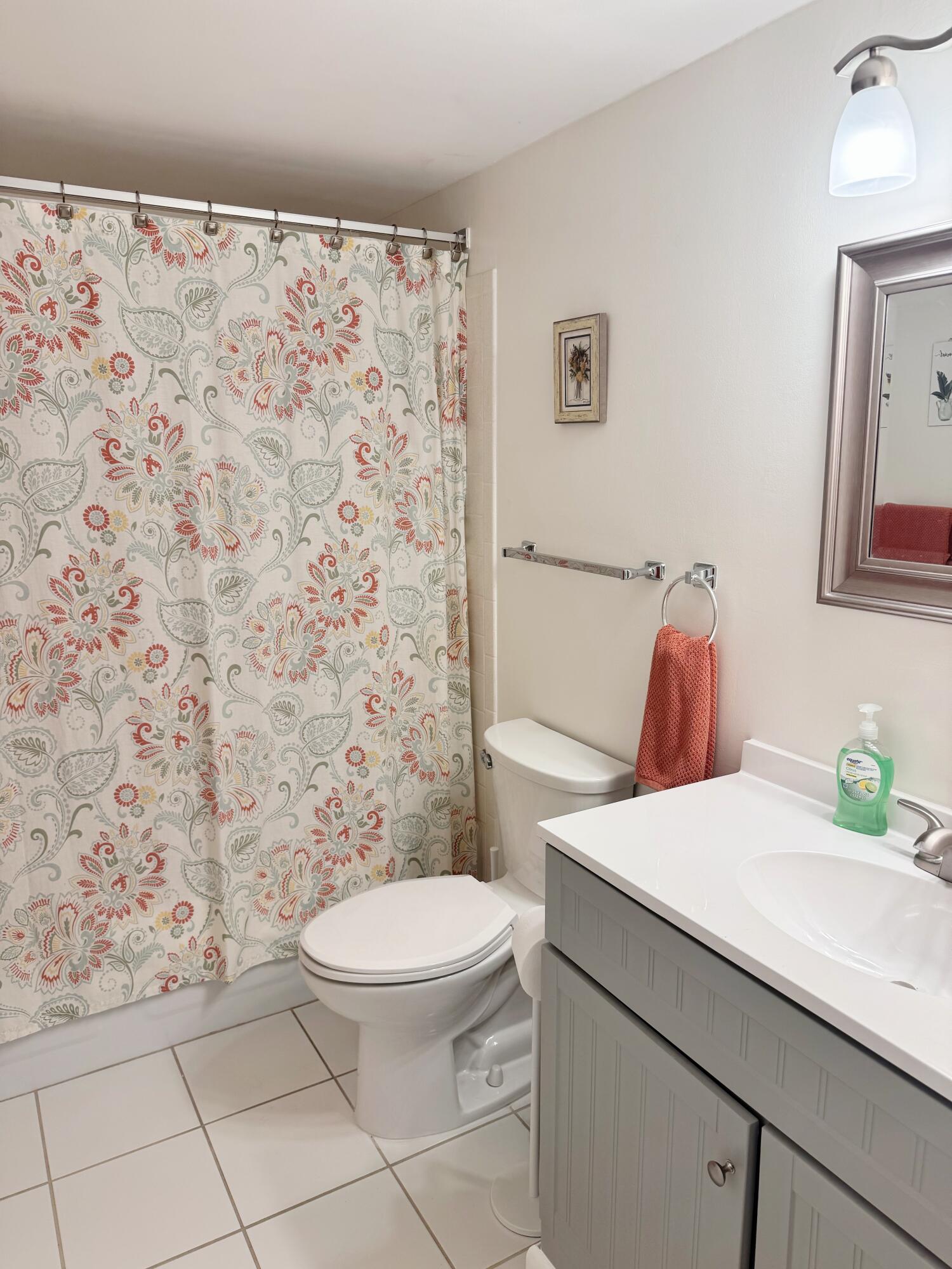 KINGSWOOD CONDO - Residential