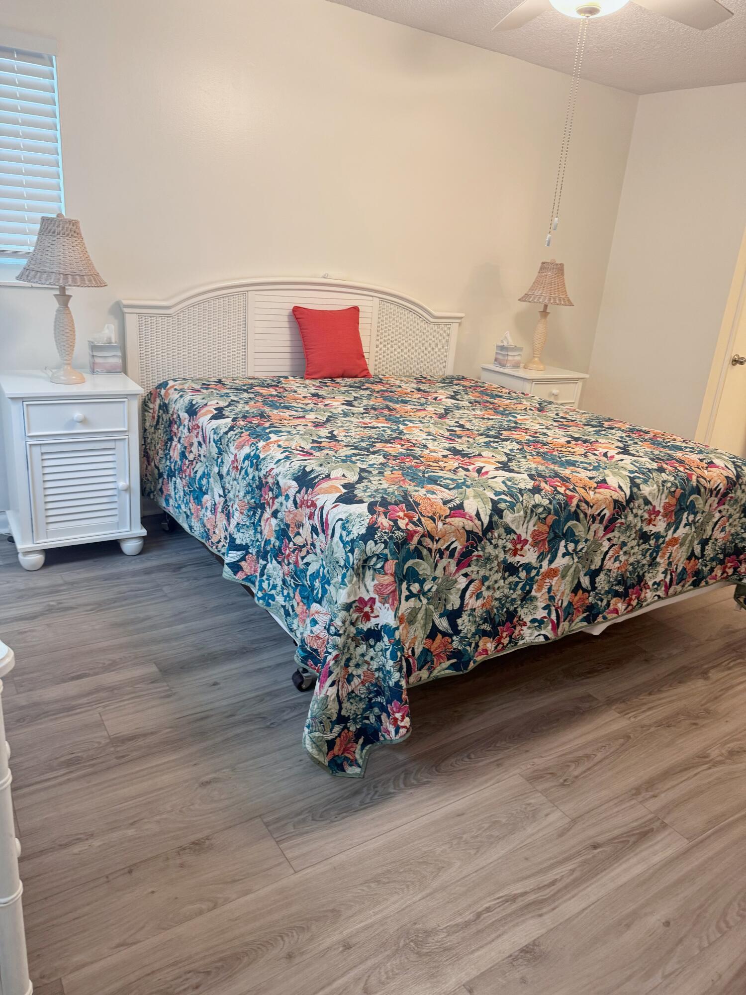 KINGSWOOD CONDO - Residential