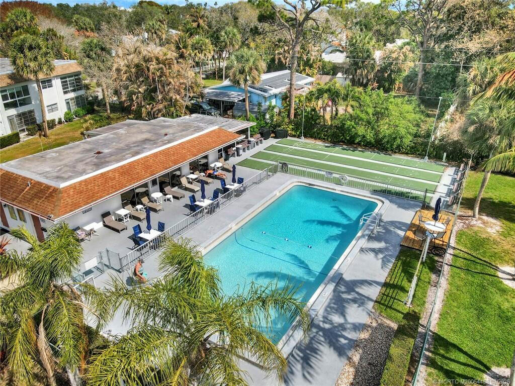 KINGSWOOD CONDO - Residential