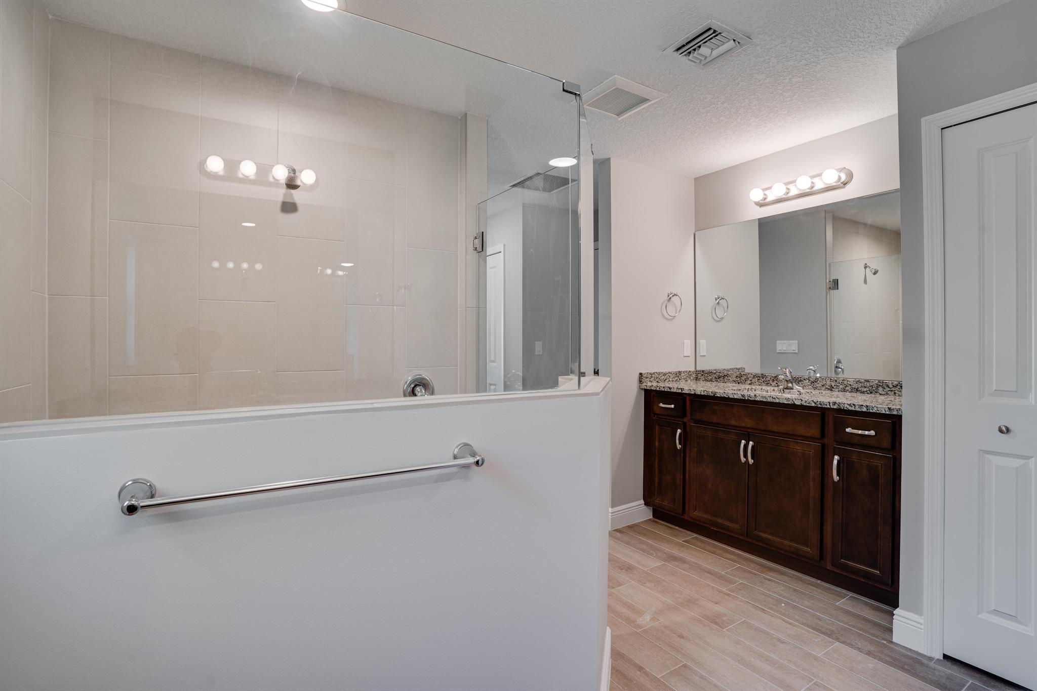 PORT ST LUCIE SECTION 46 - Residential Lease