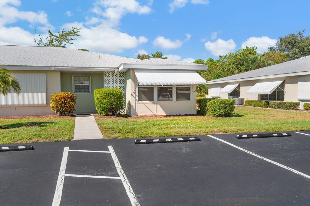 Photo of 109 Lakes End Drive #D, Fort Pierce, FL 34982 (MLS # R11136234)