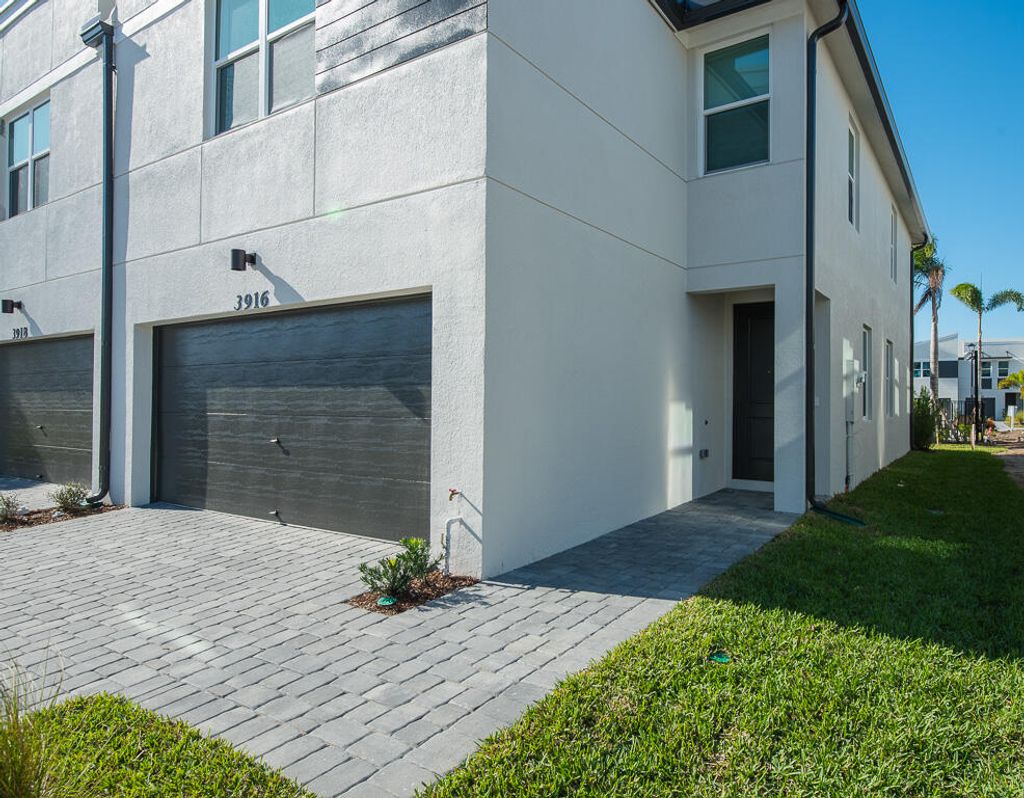 Photo of 3916 SE Mentmore Lane, Stuart, FL 34997 (MLS # R11054227)