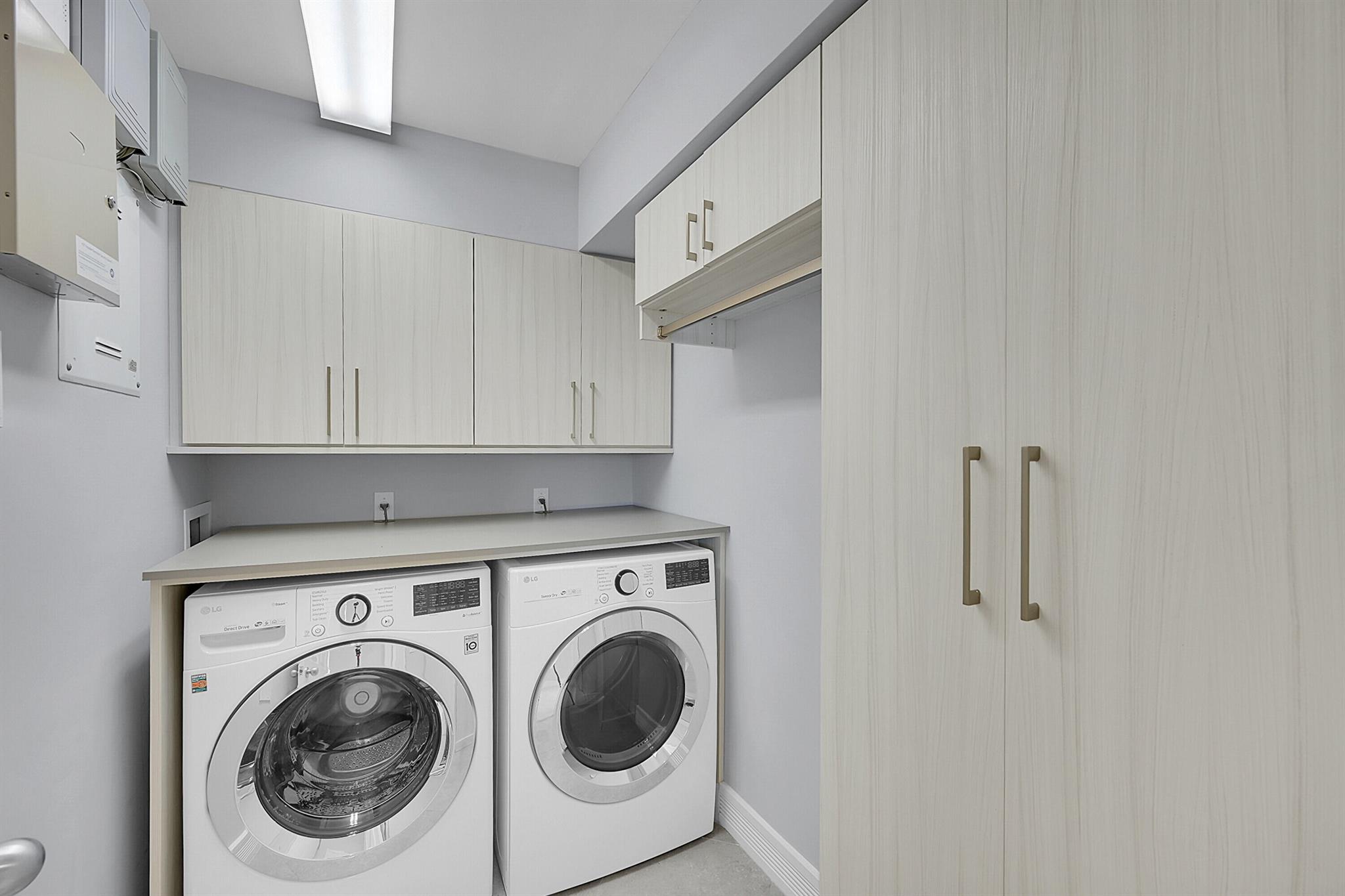 WATERSIDE AT ADMIRALS COV - Residential