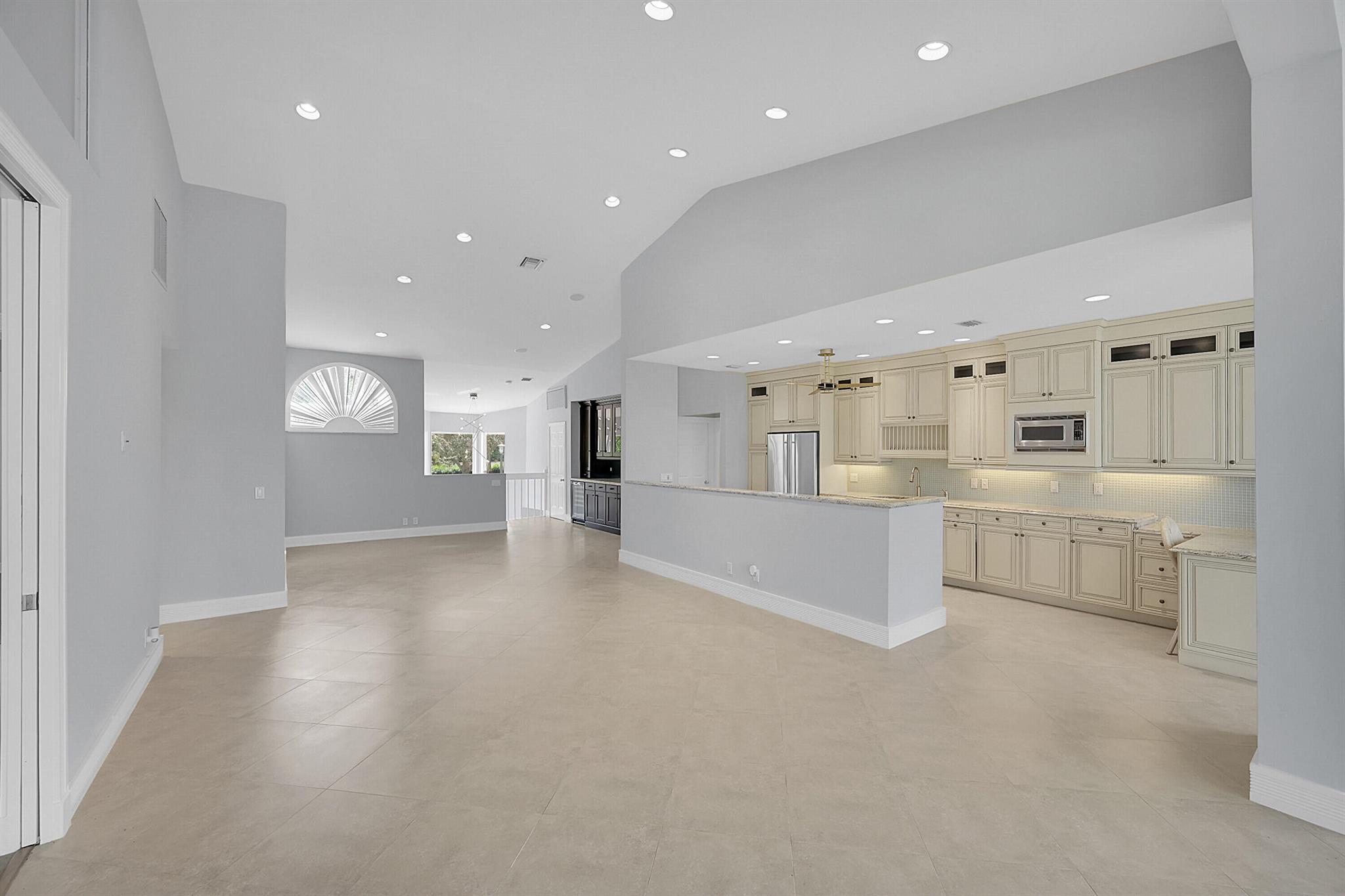 WATERSIDE AT ADMIRALS COV - Residential