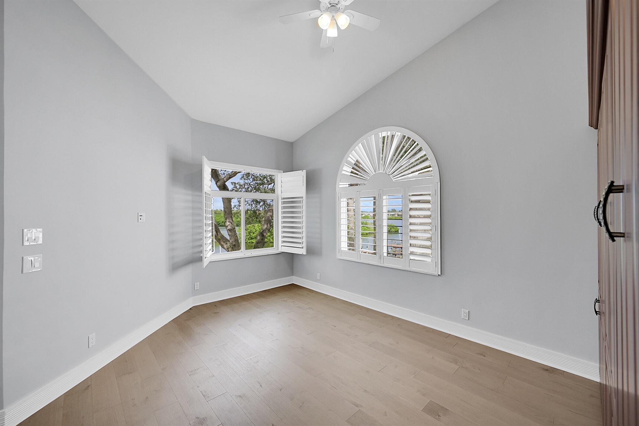 WATERSIDE AT ADMIRALS COV - Residential