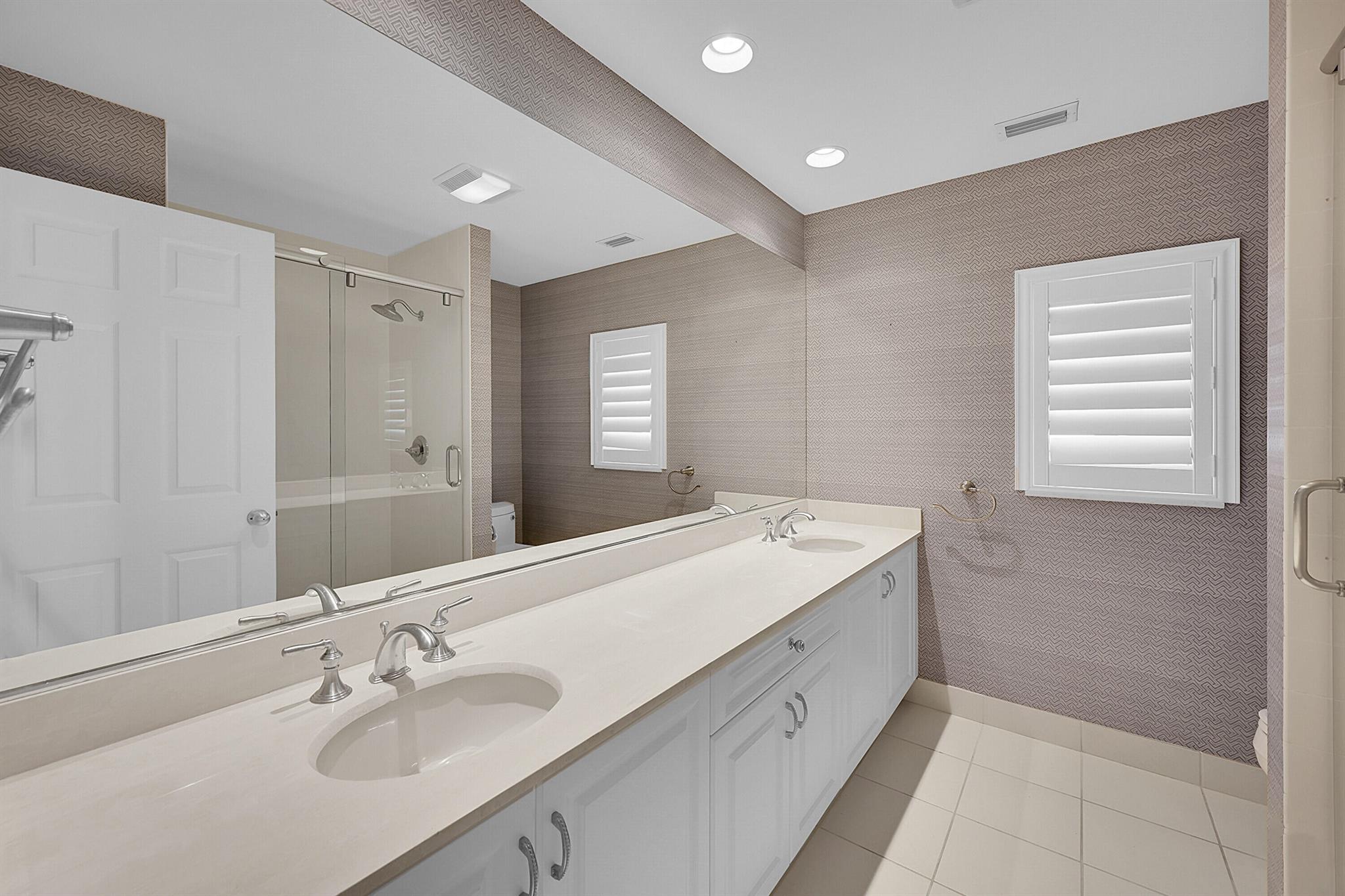 WATERSIDE AT ADMIRALS COV - Residential