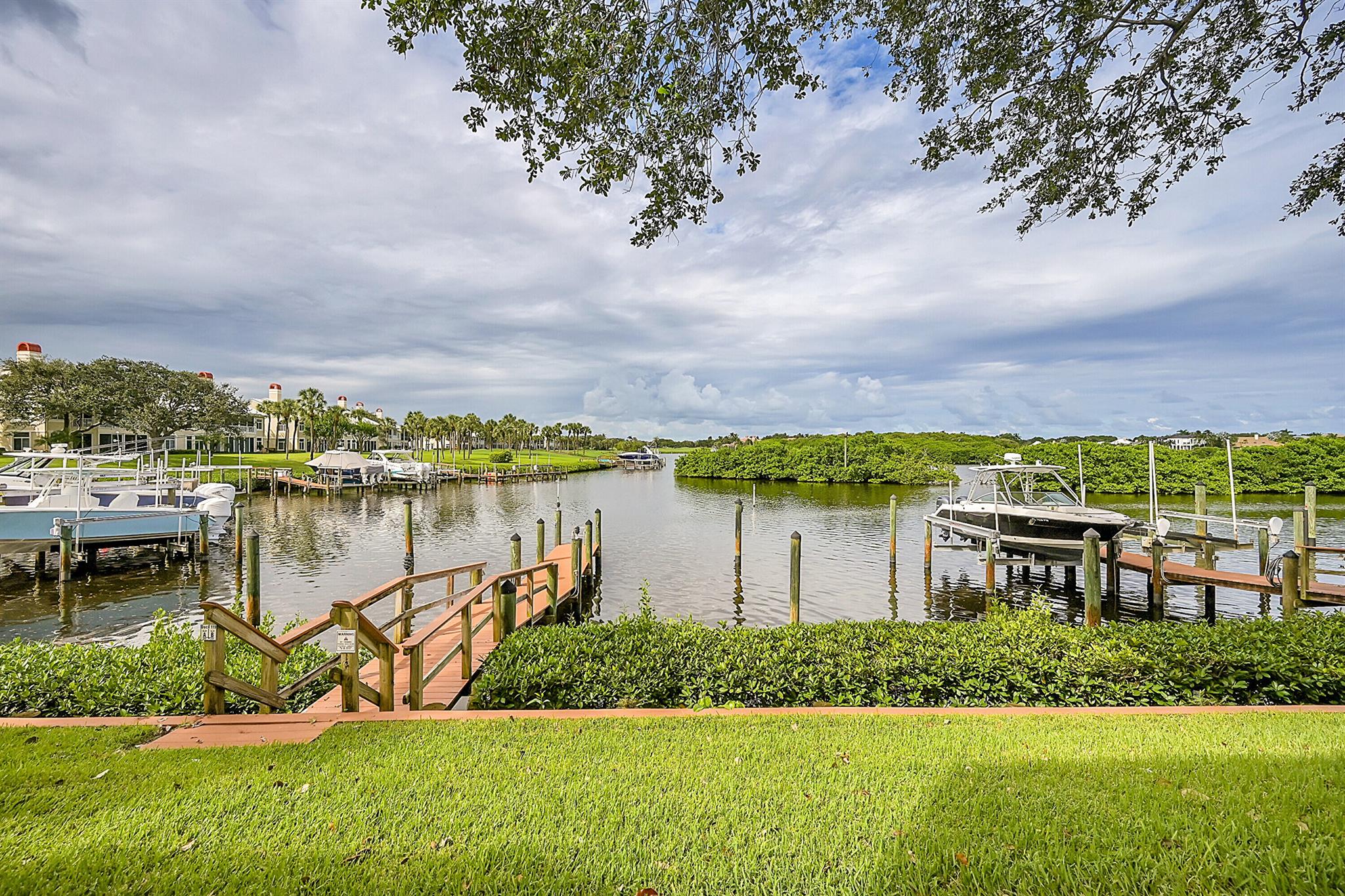 WATERSIDE AT ADMIRALS COV - Residential