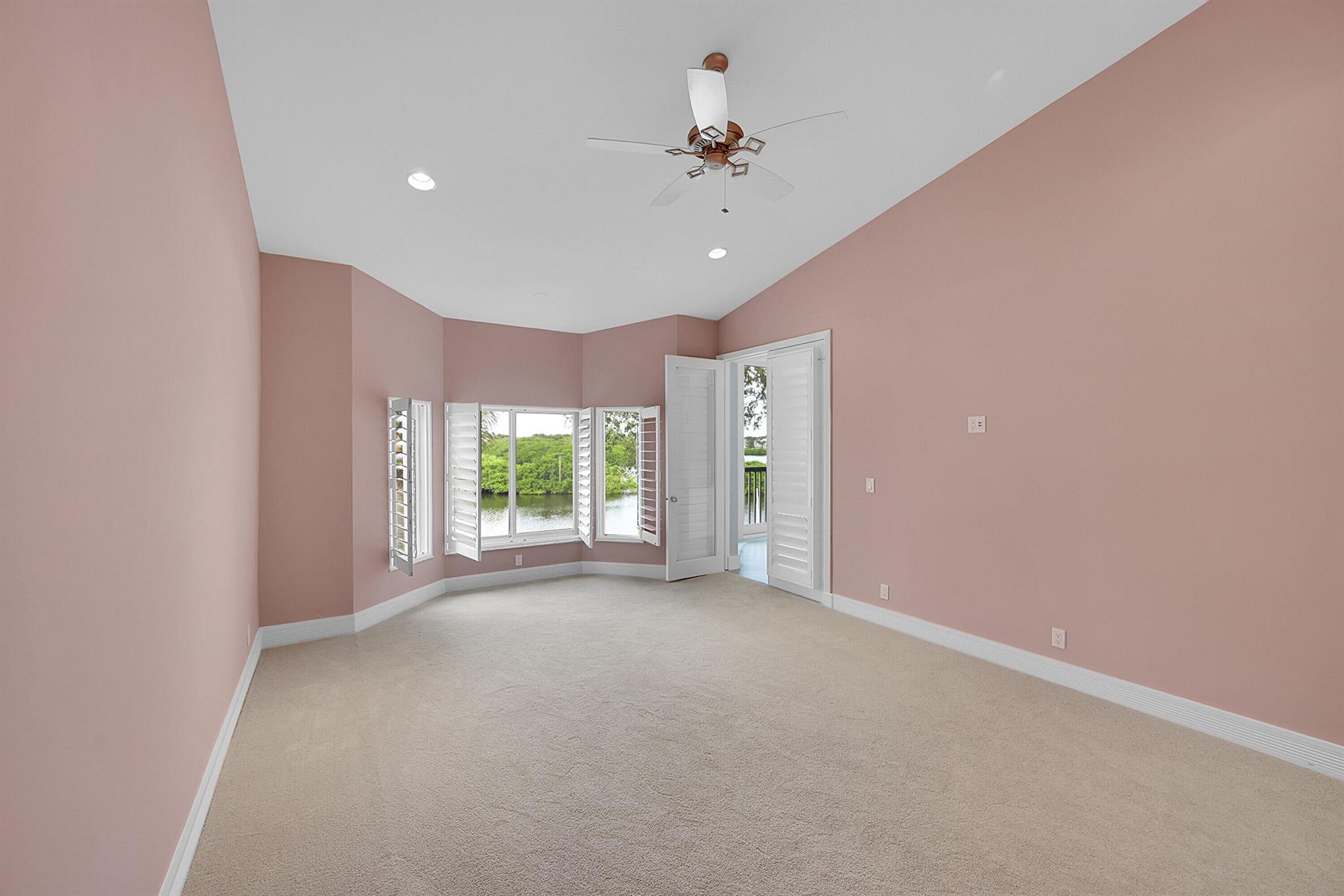 WATERSIDE AT ADMIRALS COV - Residential