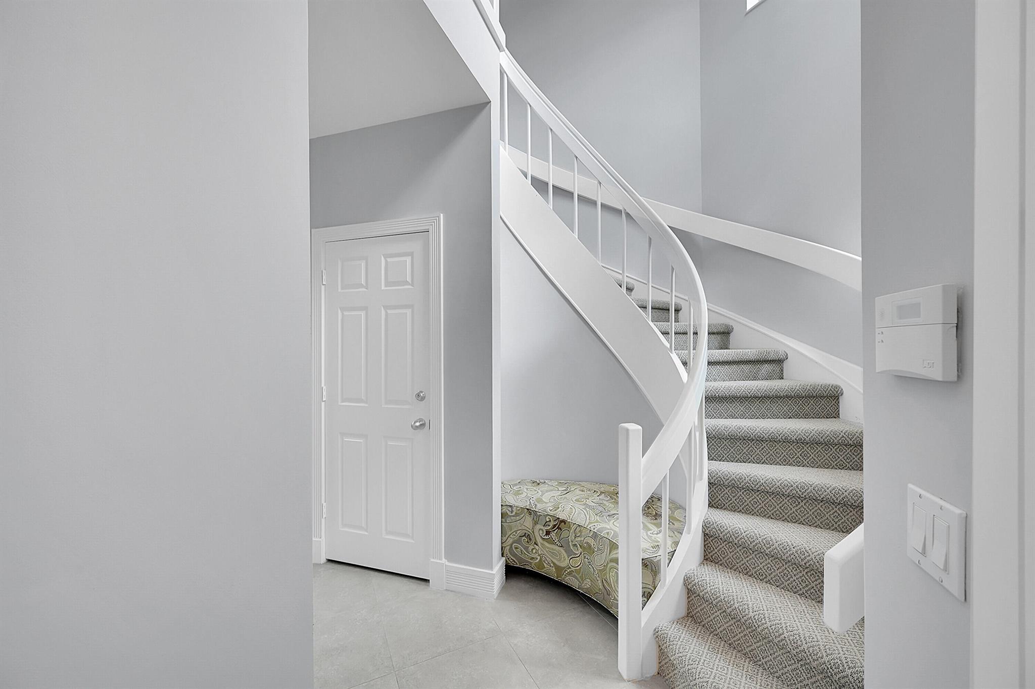 WATERSIDE AT ADMIRALS COV - Residential