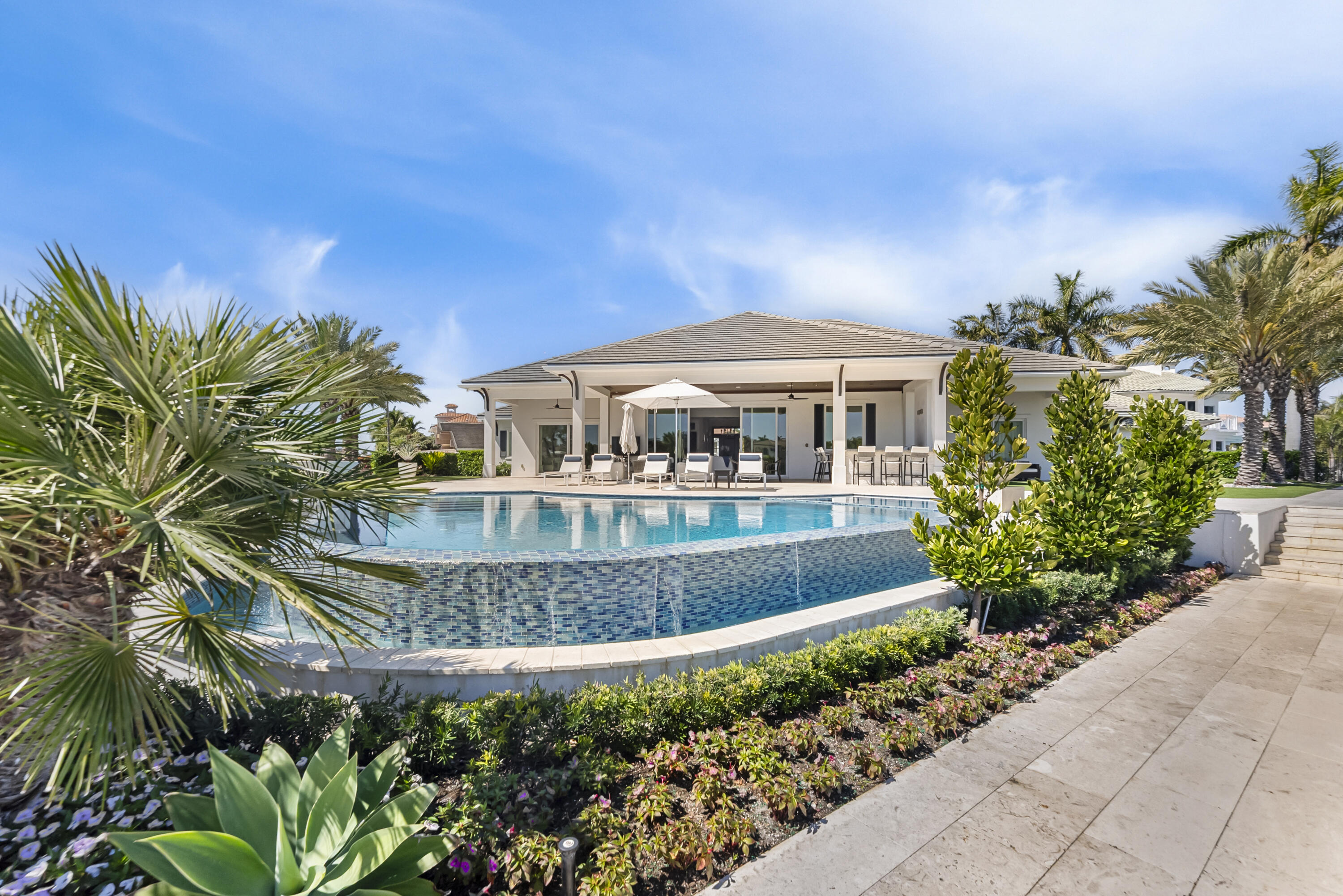 TROPIC ISLE 2ND SEC - Residential