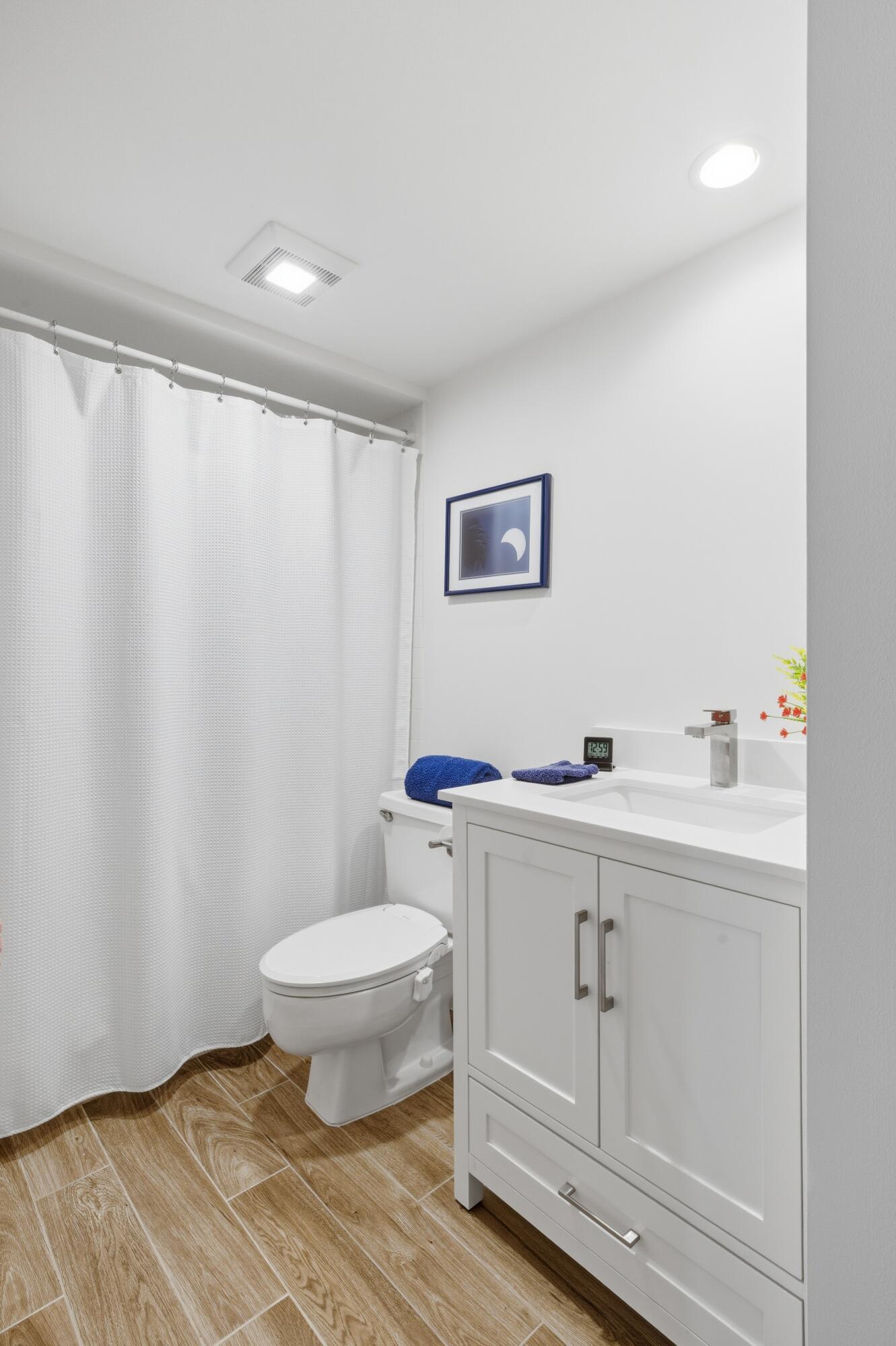 SHERWOOD LAKES - Residential