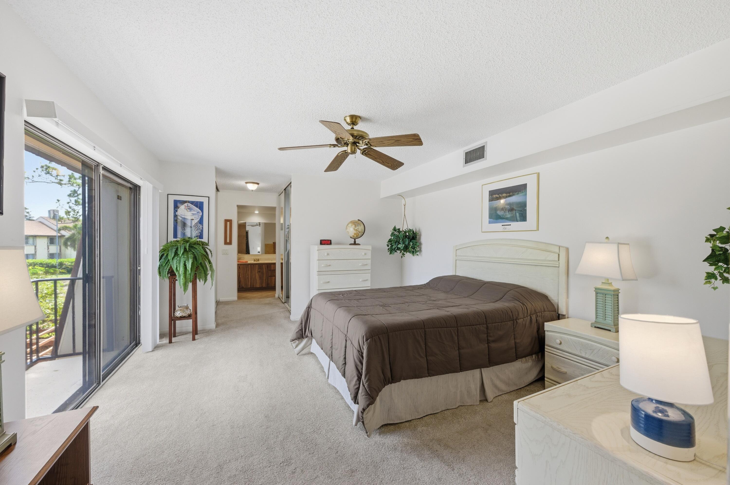 SHERWOOD LAKES - Residential