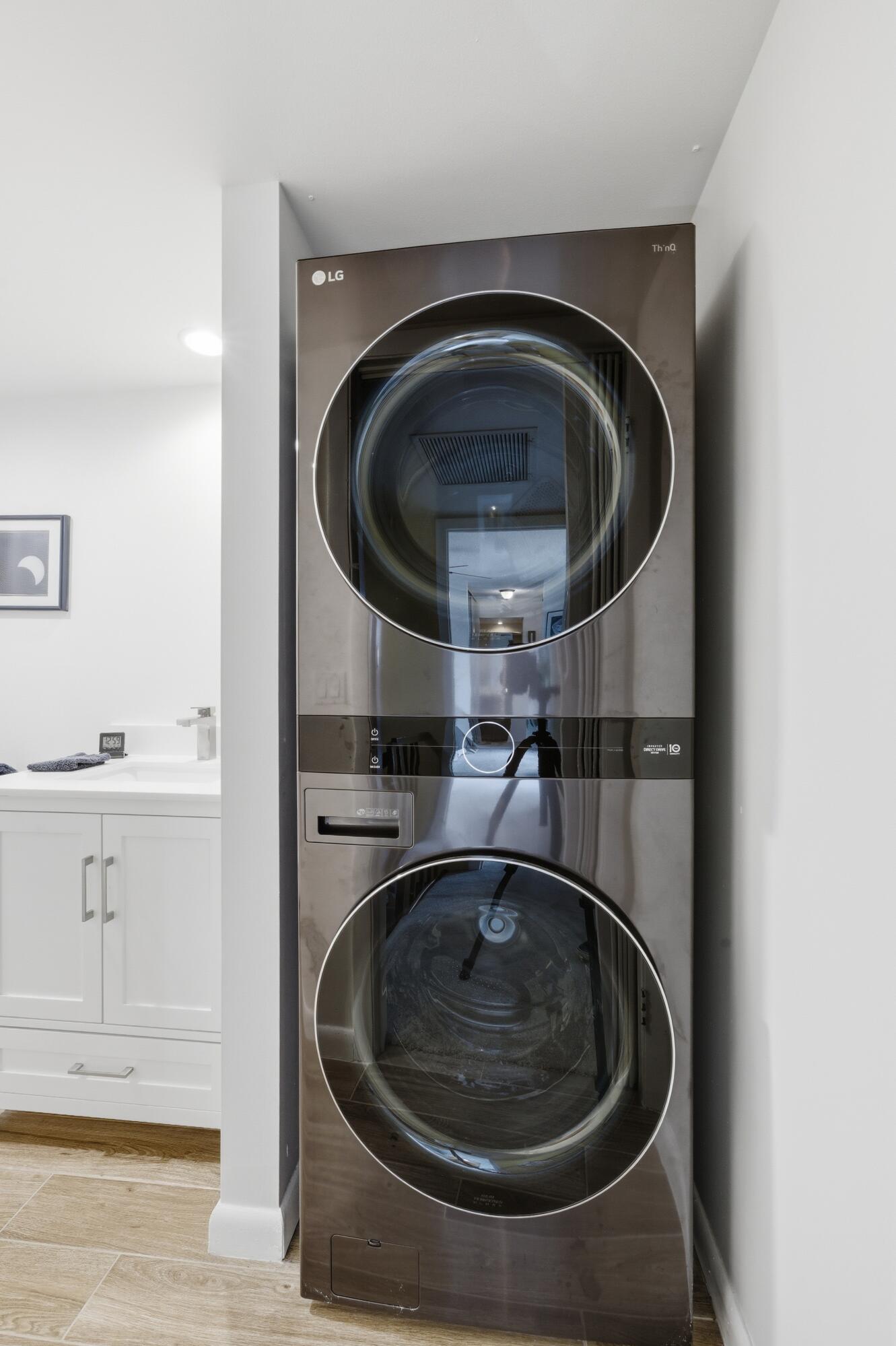 SHERWOOD LAKES - Residential