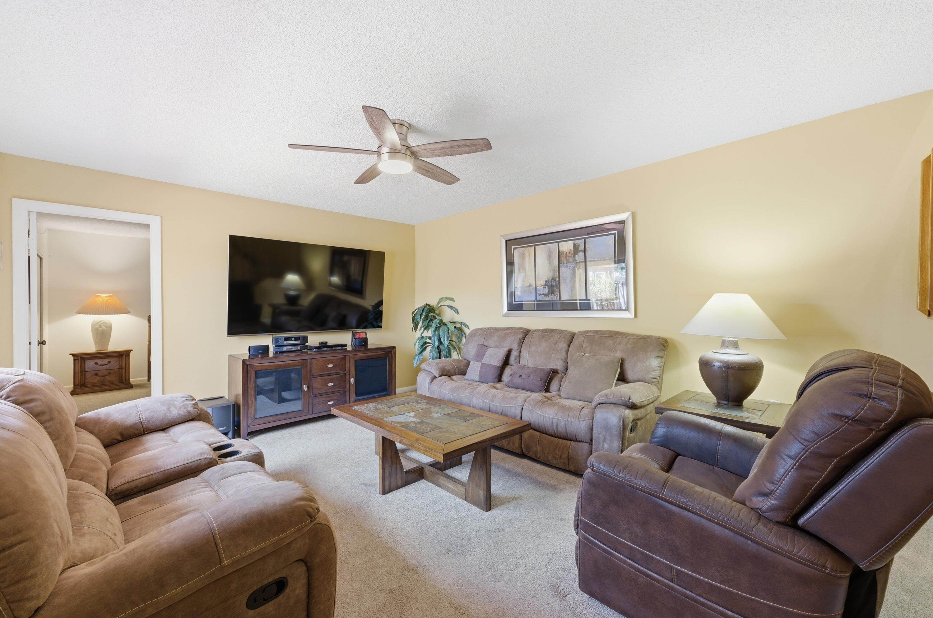 SHERWOOD LAKES - Residential