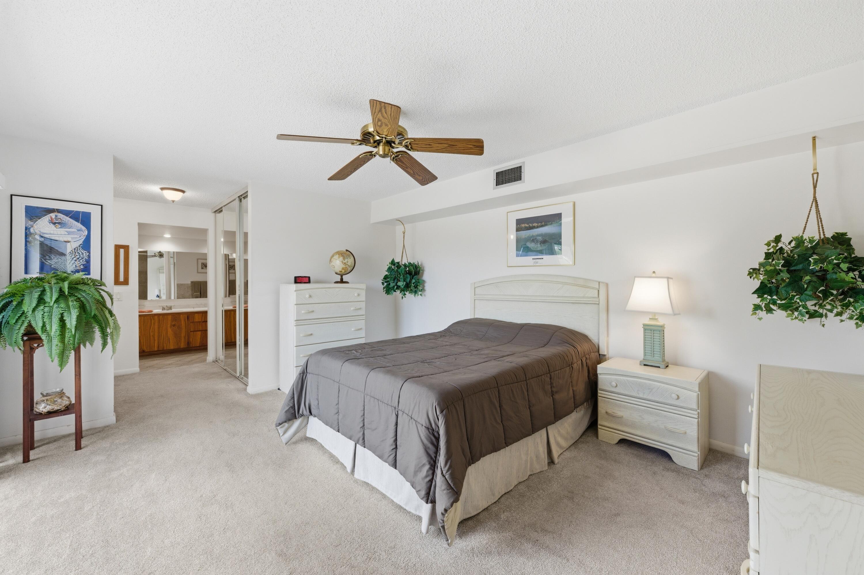 SHERWOOD LAKES - Residential