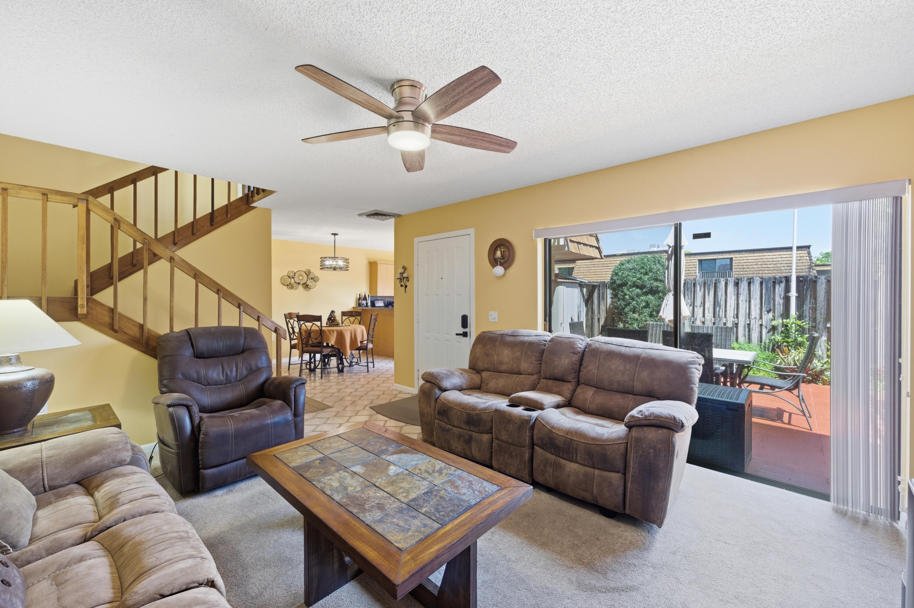 SHERWOOD LAKES - Residential