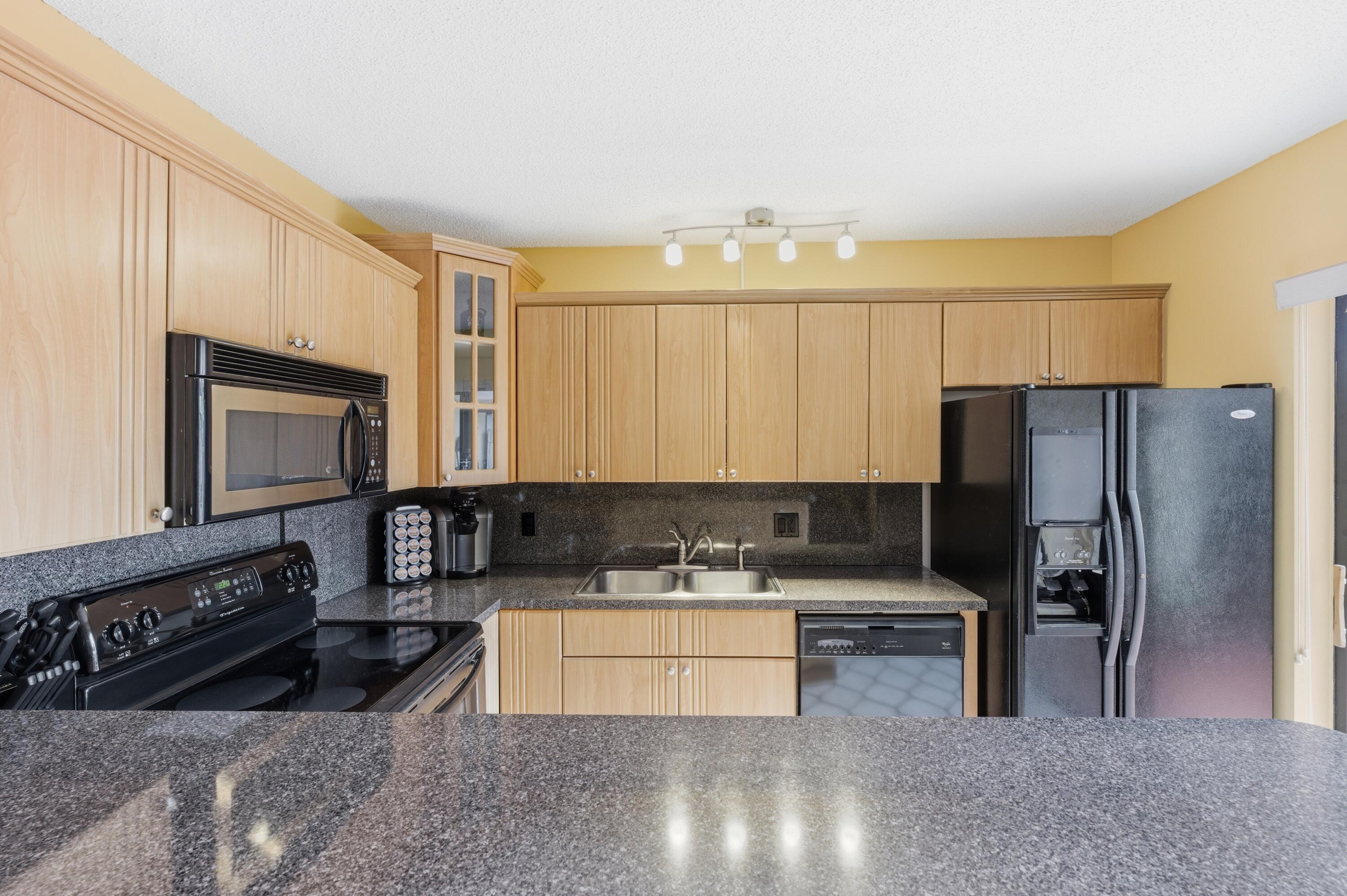 SHERWOOD LAKES - Residential