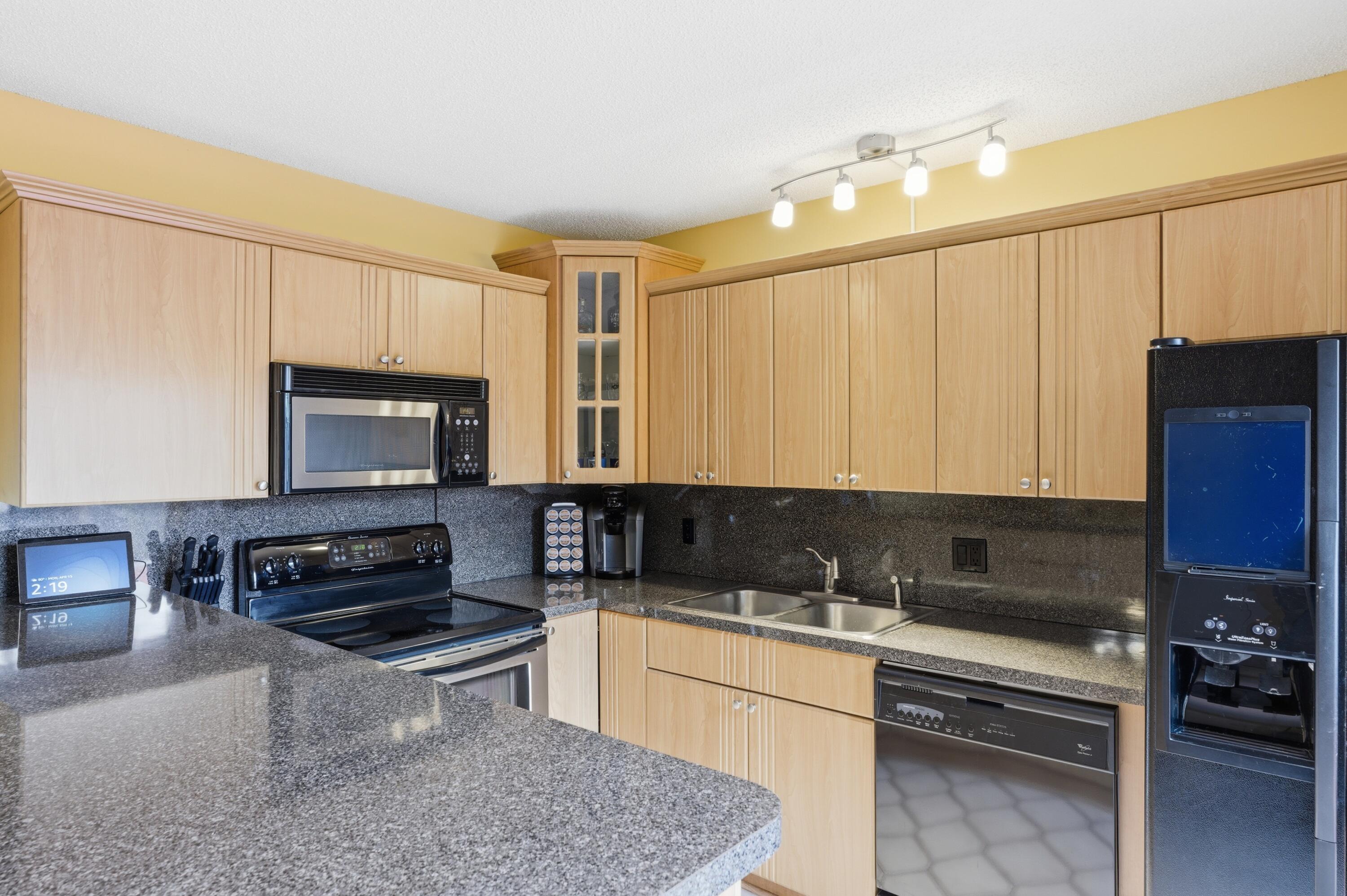 SHERWOOD LAKES - Residential