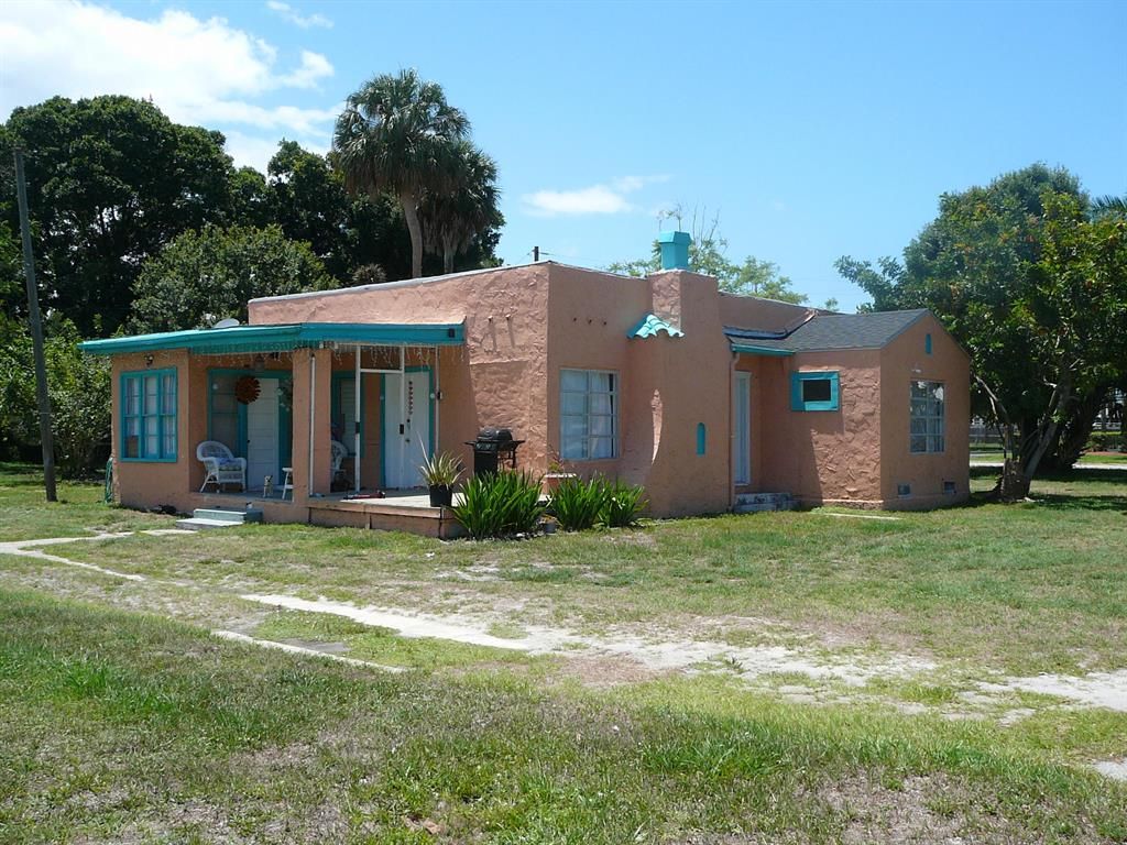 Photo of 2405 Sunrise Boulevard, Fort Pierce, FL 34982 (MLS # R10723467)