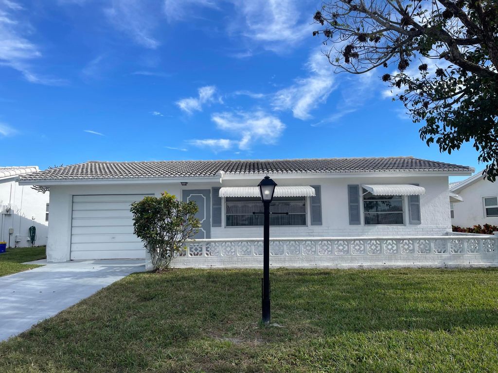 Photo of 1912 SW 18th Street, Boynton Beach, FL 33426 (MLS # R11057483)