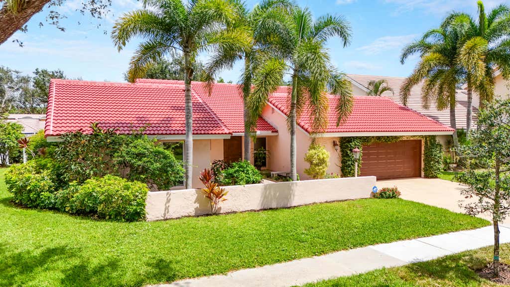 Photo of 6514 Timber Lane, Boca Raton, FL 33433 (MLS # B26068589)