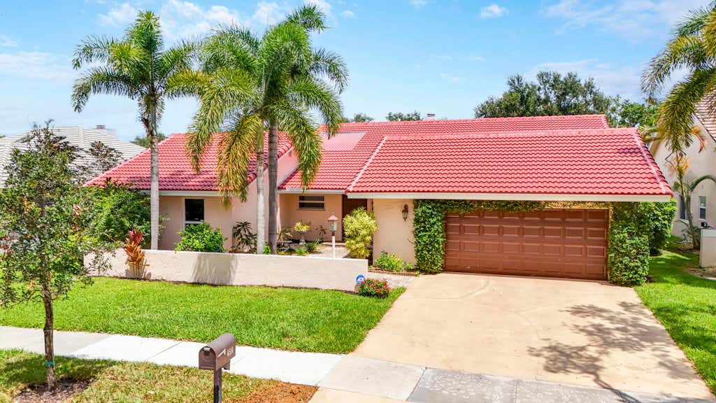 Photo of 6514 Timber Lane, Boca Raton, FL 33433 (MLS # B26068589)