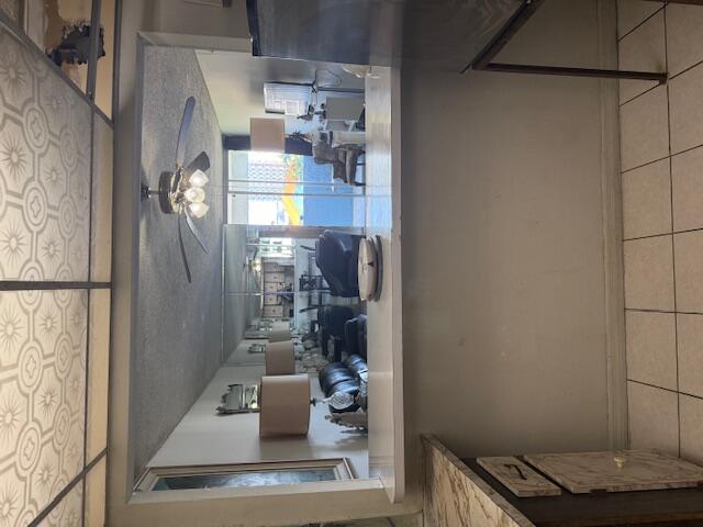 5050 CONDO - Residential