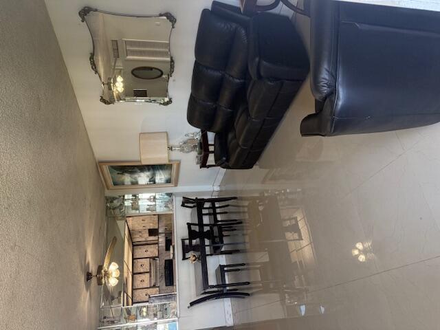 5050 CONDO - Residential