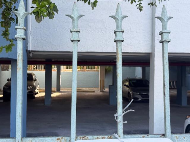 5050 CONDO - Residential